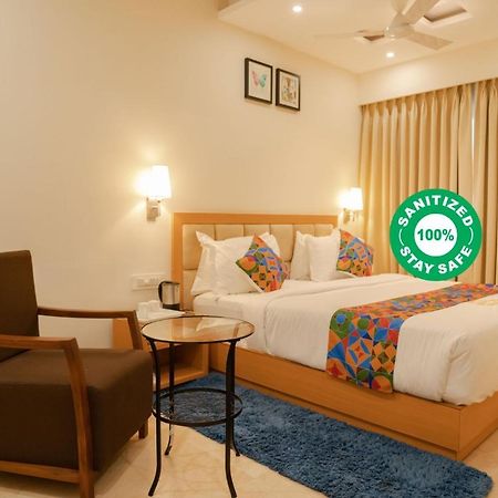 KVR Capitol Suites Vijayawāda Exterior foto