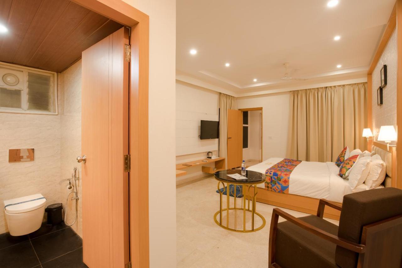 KVR Capitol Suites Vijayawāda Exterior foto