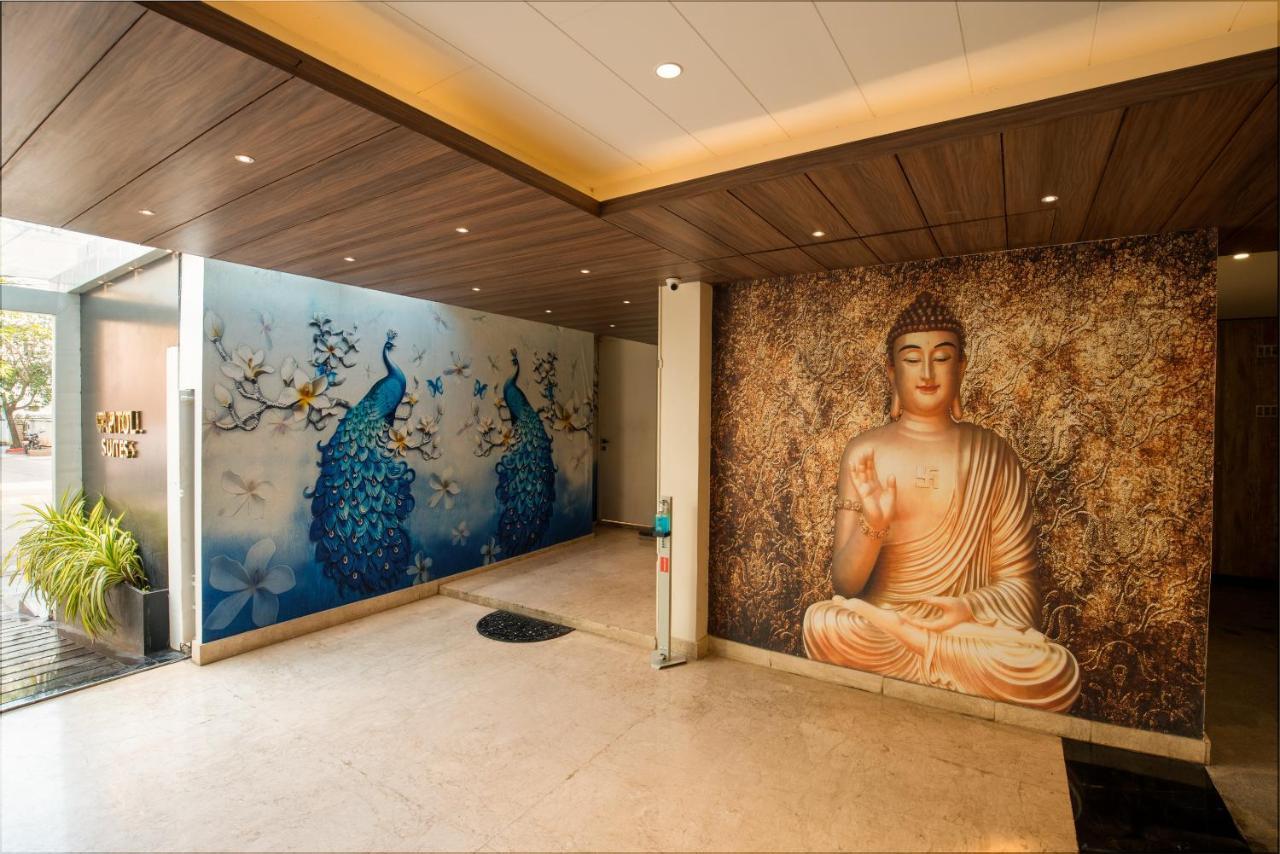KVR Capitol Suites Vijayawāda Exterior foto